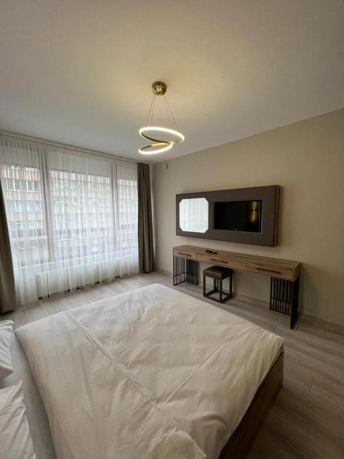 Center Apartment, Sisli, Near Metro Daire