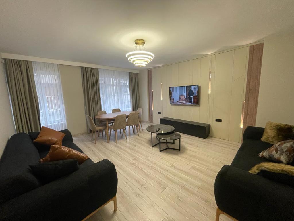 Daire Center Apartment, Sisli, Near Metro İstanbul